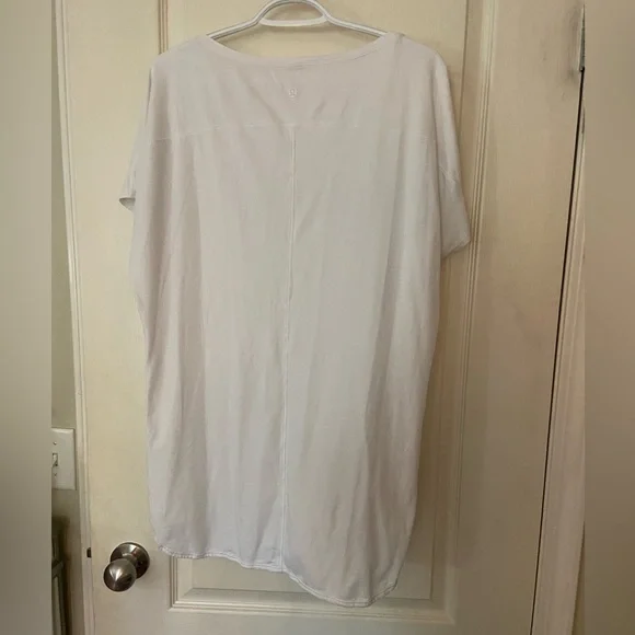 Lululemon High Low Tee - Picture 5 of 7